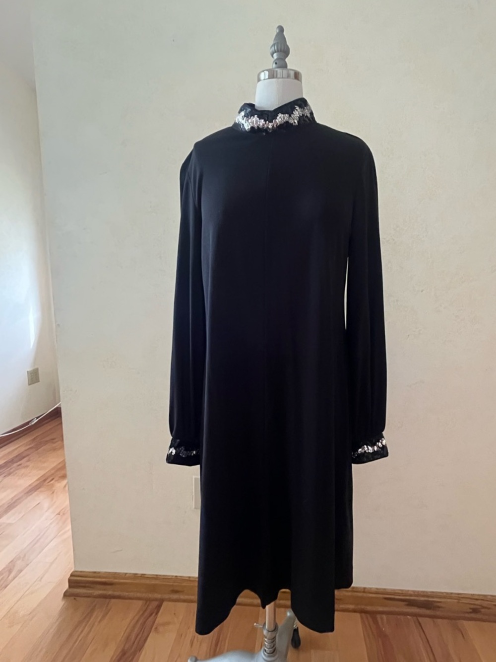 Vintage 1960s Stand Collar Sequin Cuff Long Sleeve Sheath Party Dress